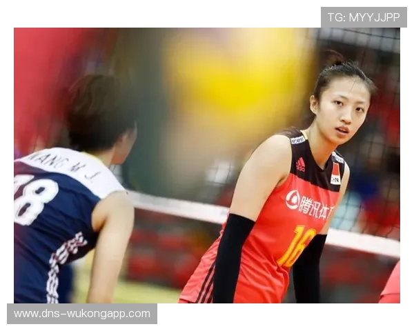 丁霞家里那个晾衣架都比我家贵，这篮球场外的生活真没法比！