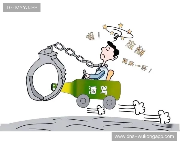 先踢到球的犯规判罚标准和误区全面解析