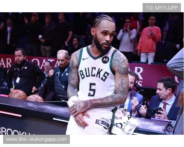 加里·特伦特三分高效输出助力球队拉开进攻空间