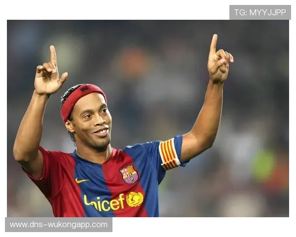 小罗退役后还在靠派对和游艇续命？