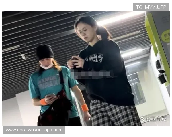 扎克拉文赛场外的豪宅照片又泄露了？这生活跟普通人差太远了吧！