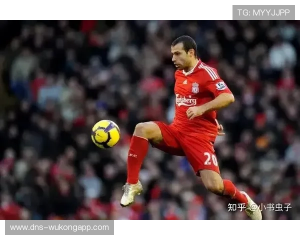 罗德里与布斯克茨：中场掌控力及战术角色对比分析